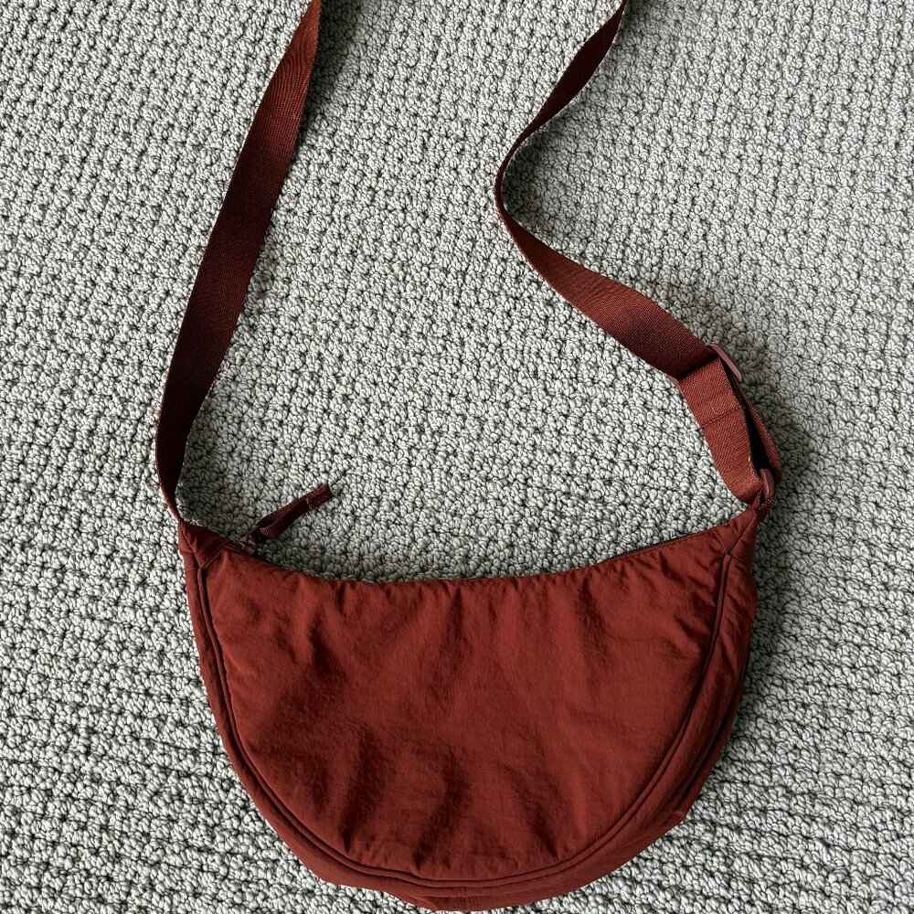 Uniqlo Round Mini Crescent Shoulder Bag